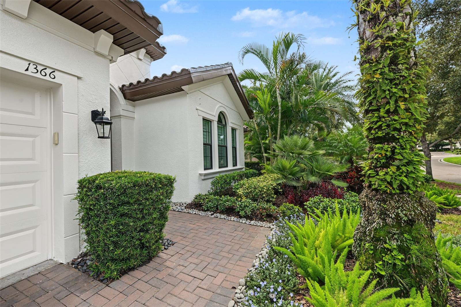 1366 Via Verdi Dr Property Photo 5
