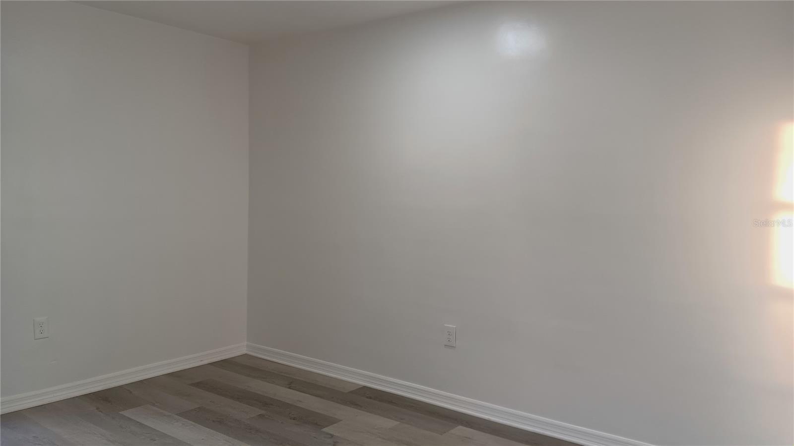885 Beltrees St #4 Property Photo 5