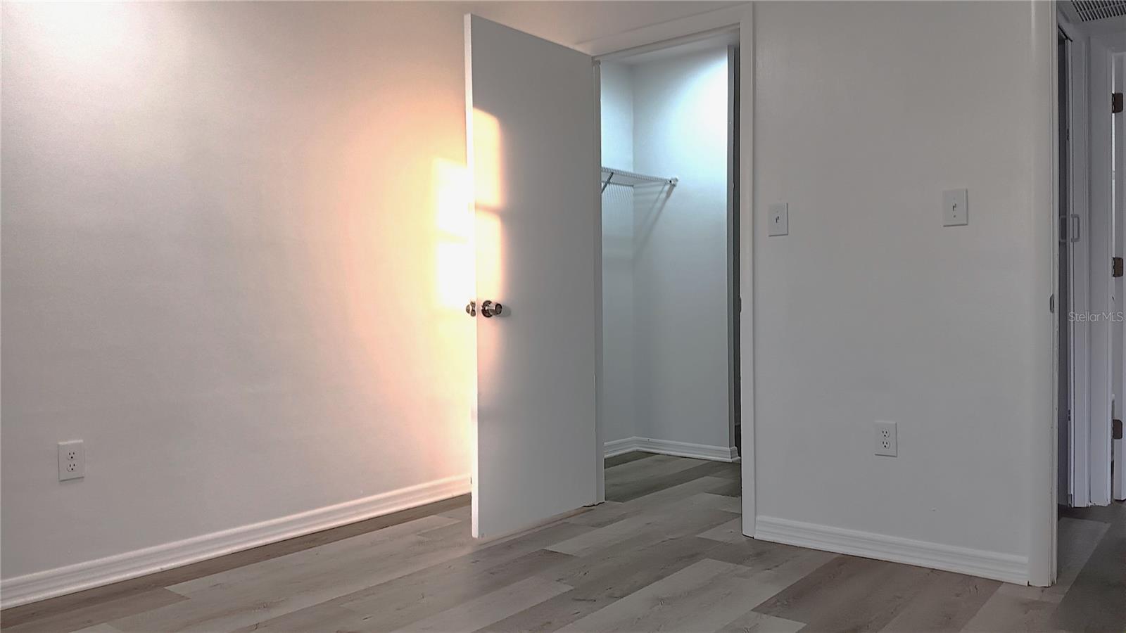 885 Beltrees St #4 Property Photo 6