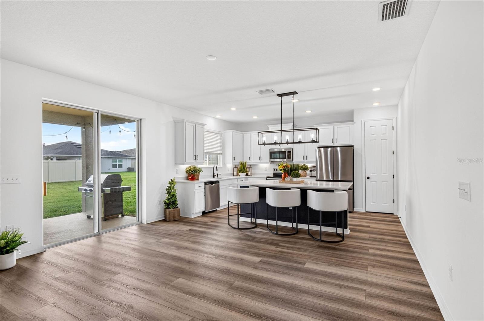 6384 Burning Opal Bnd Property Photo 10