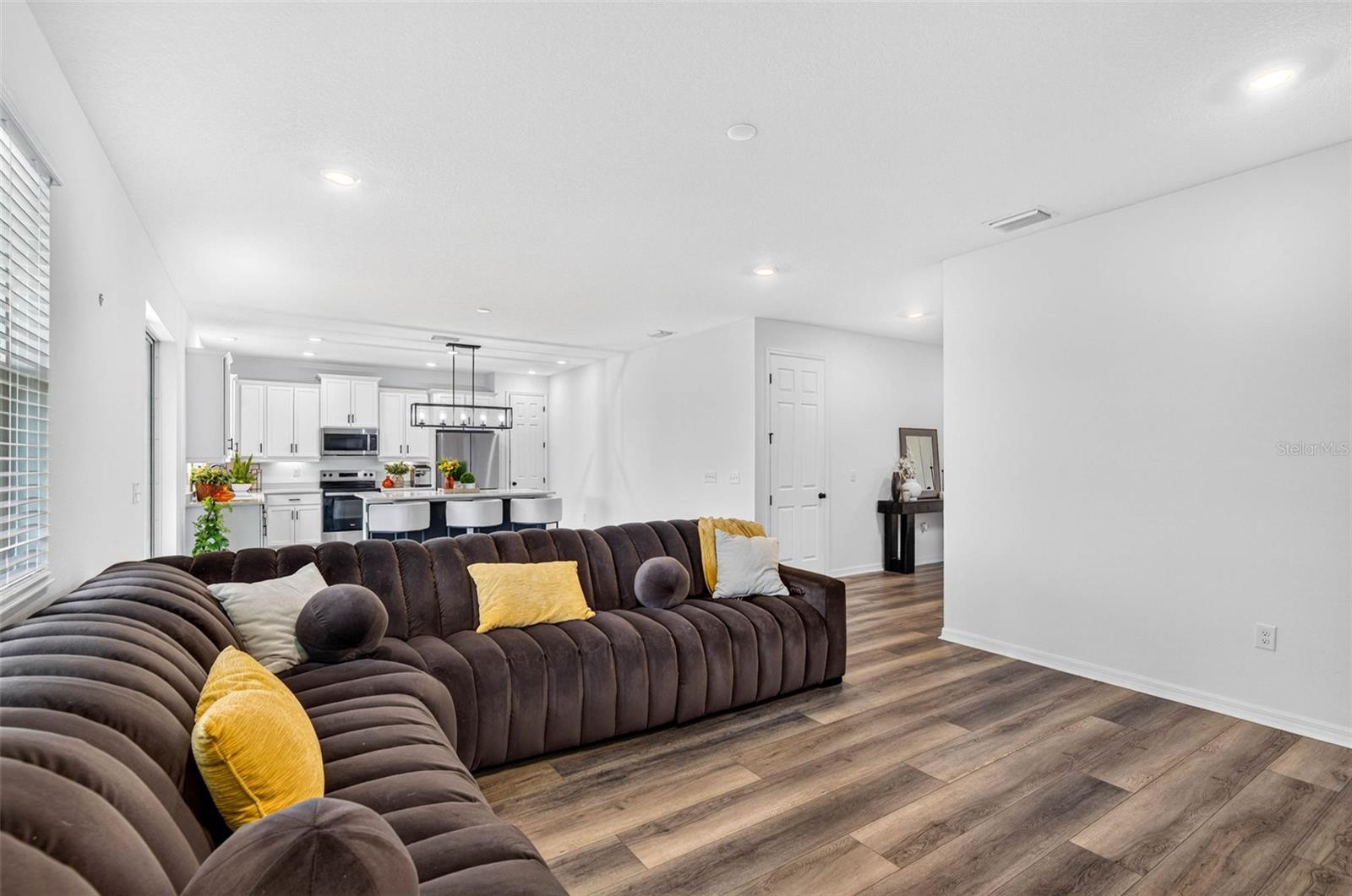 6384 Burning Opal Bnd Property Photo 13