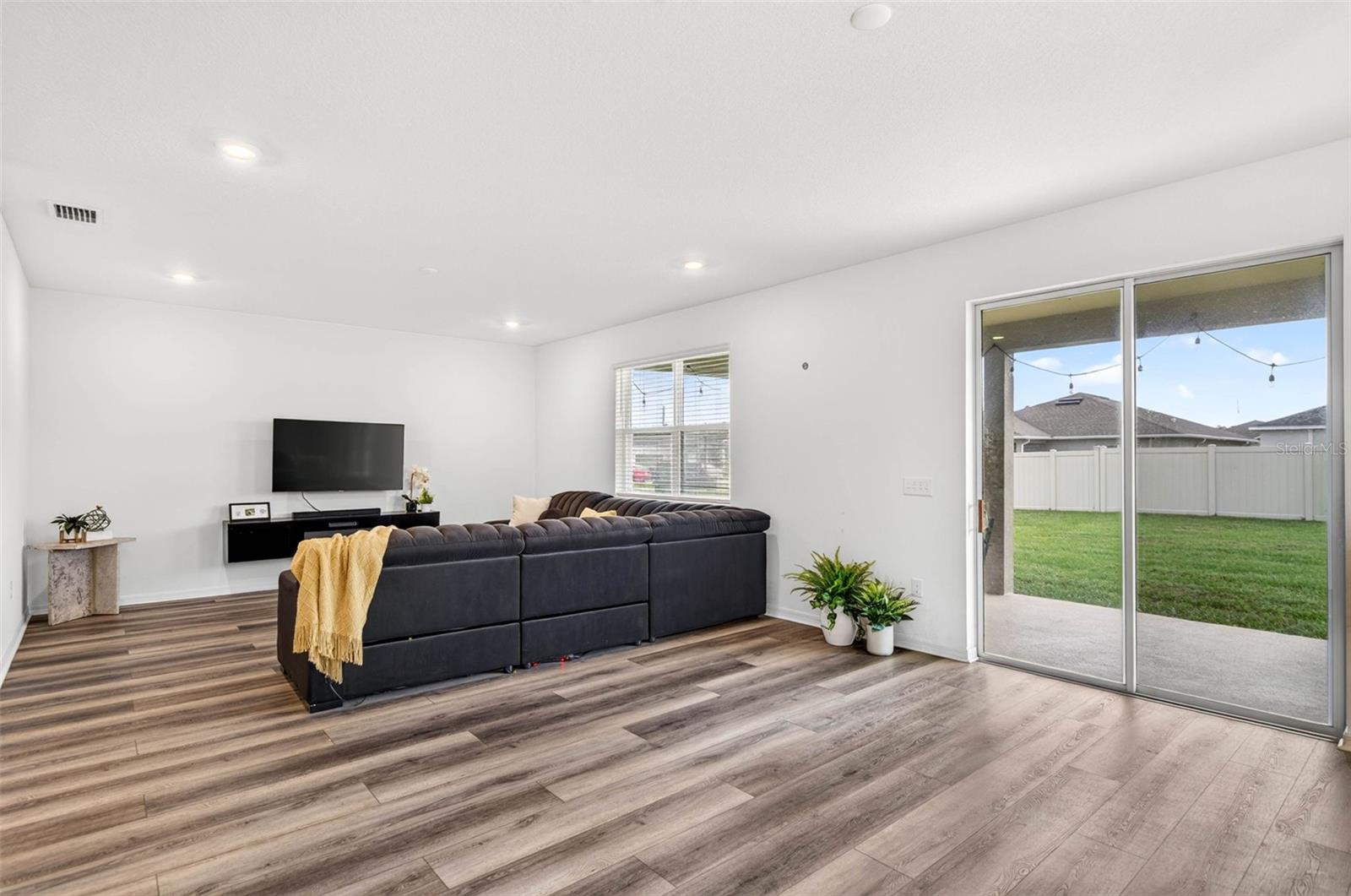 6384 Burning Opal Bnd Property Photo 15