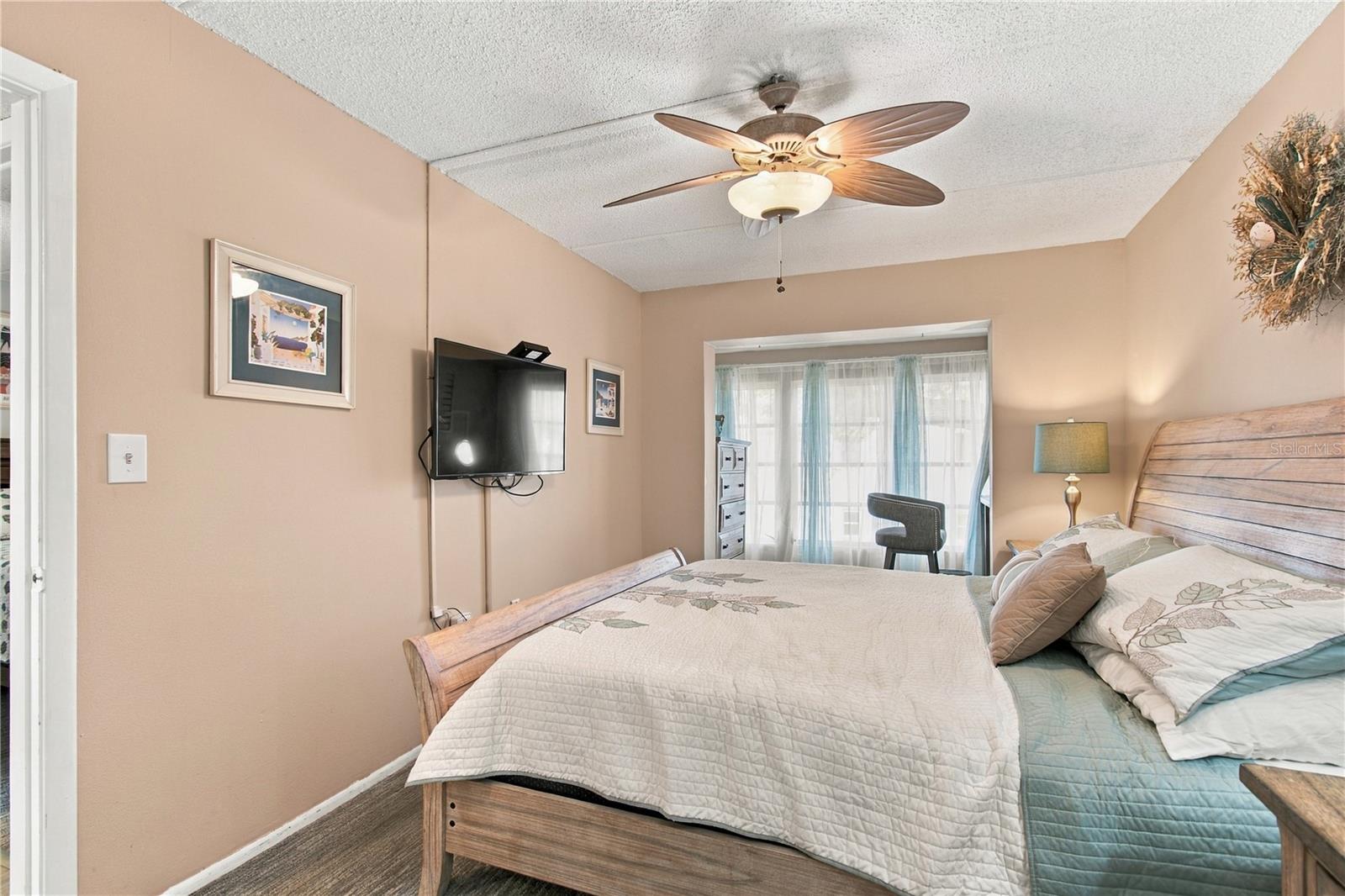 11620 Park Blvd #203 Property Photo 13