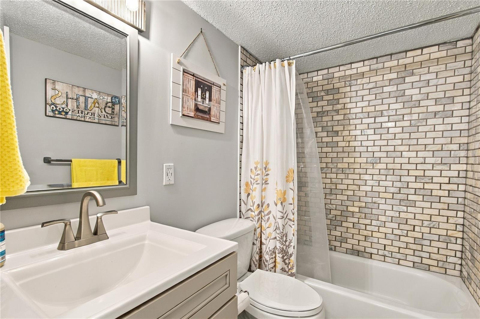 11620 Park Blvd #203 Property Photo 15