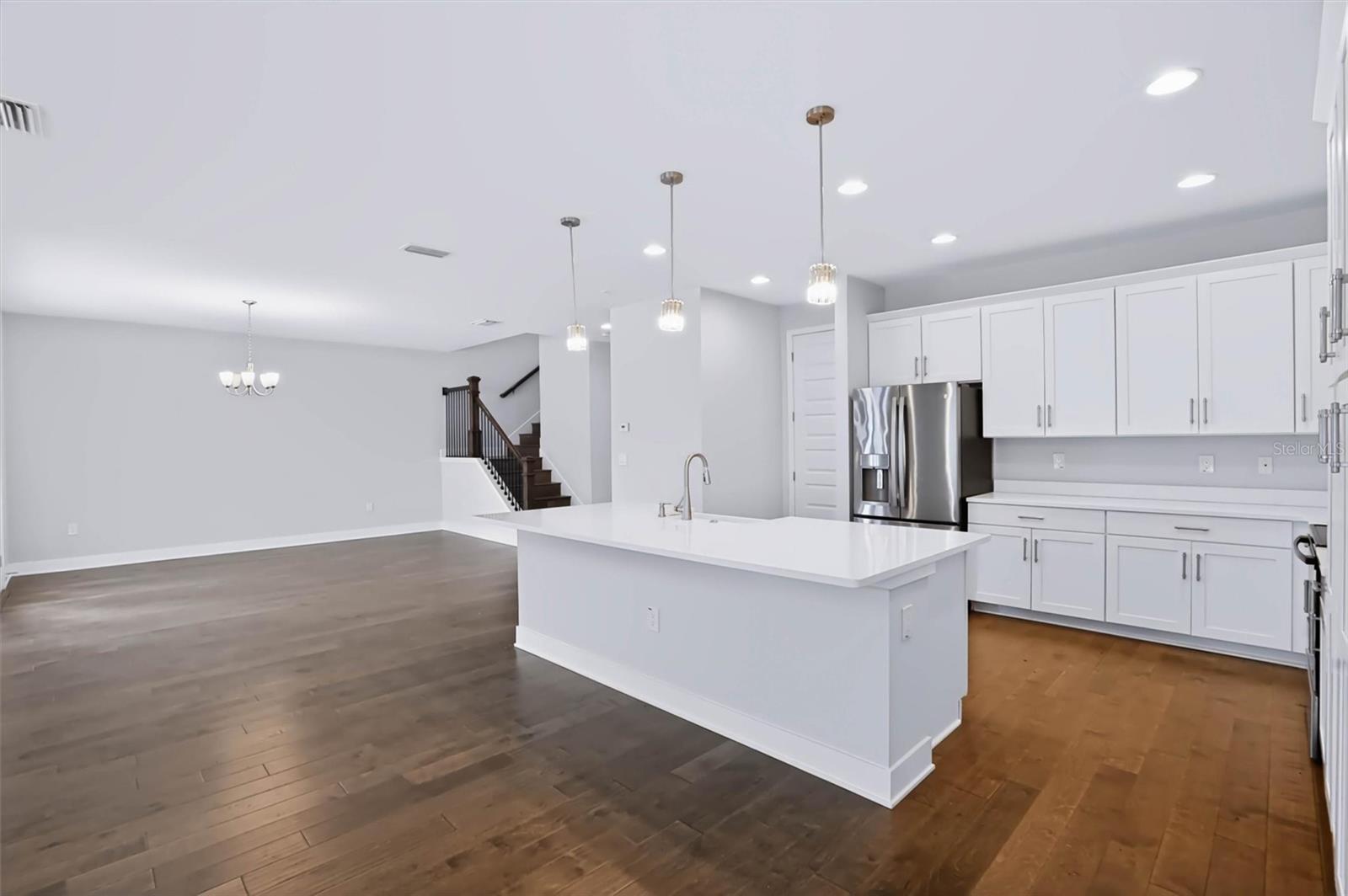 3022 W Gray St Property Photo 14