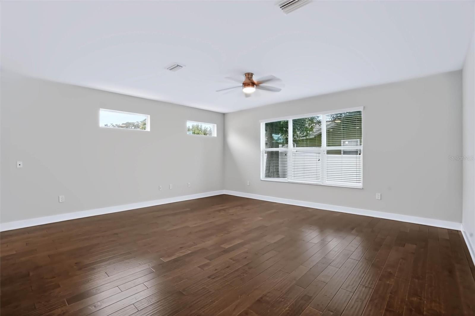 3022 W Gray St Property Photo 19