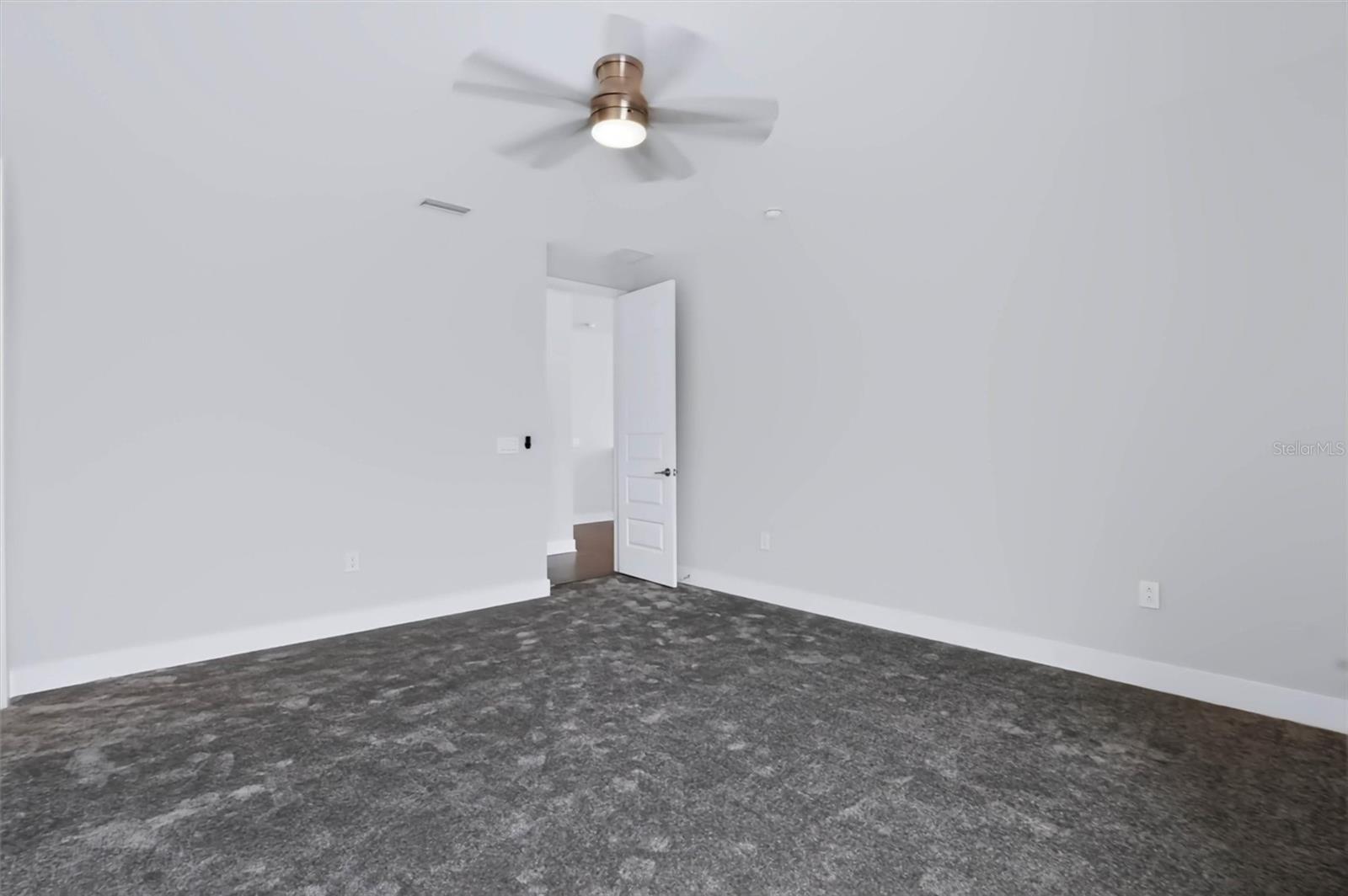 3022 W Gray St Property Photo 36