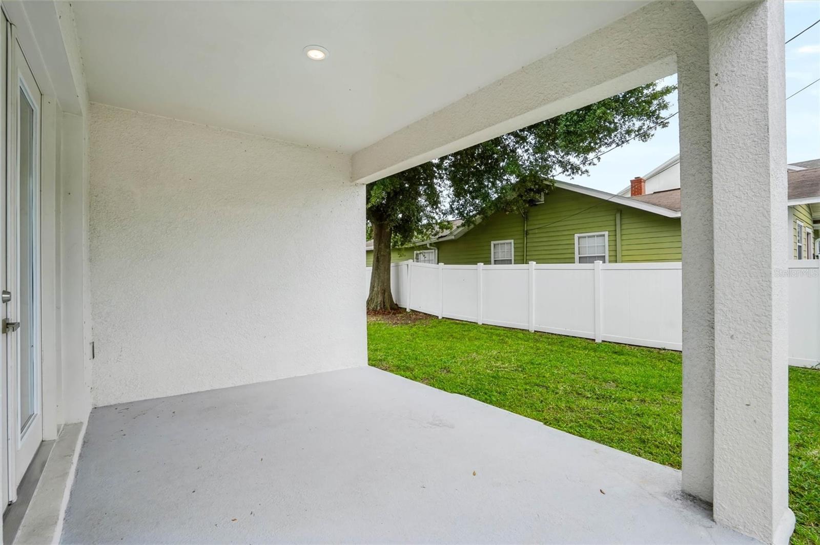 3022 W Gray St Property Photo 42