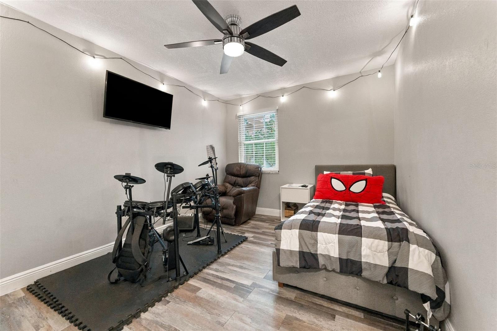 1621 Spinning Wheel Dr Property Photo 14