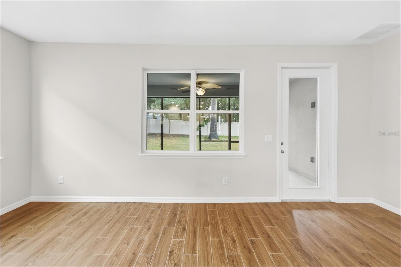 827 Daybreak Pl Property Photo 3