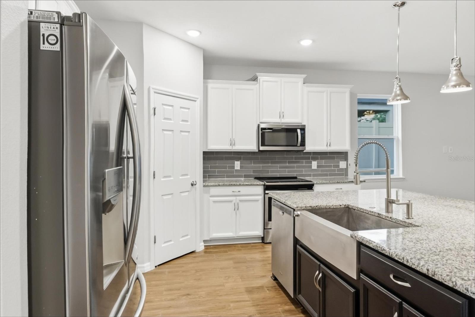 827 Daybreak Pl Property Photo 5
