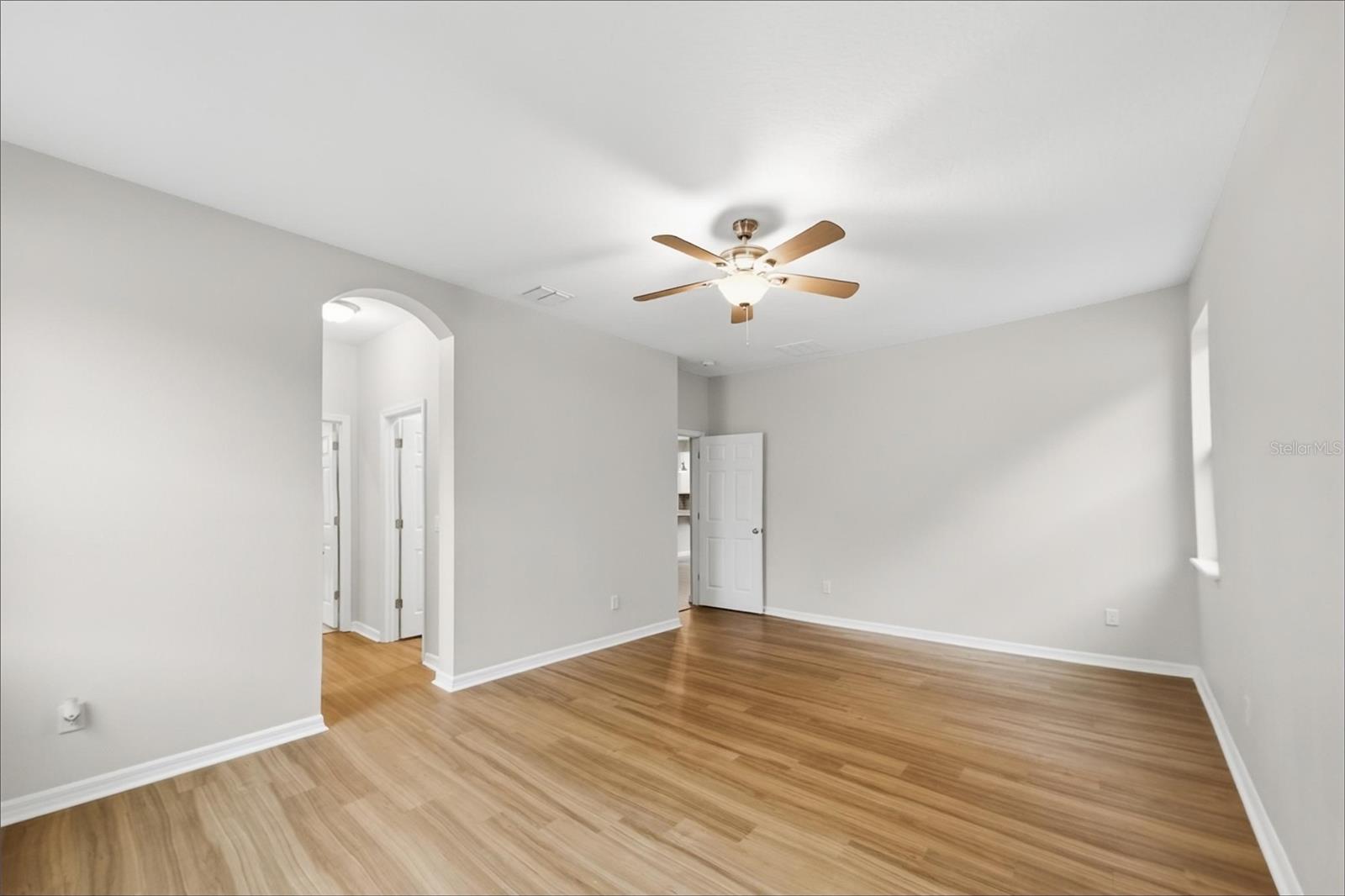 827 Daybreak Pl Property Photo 8