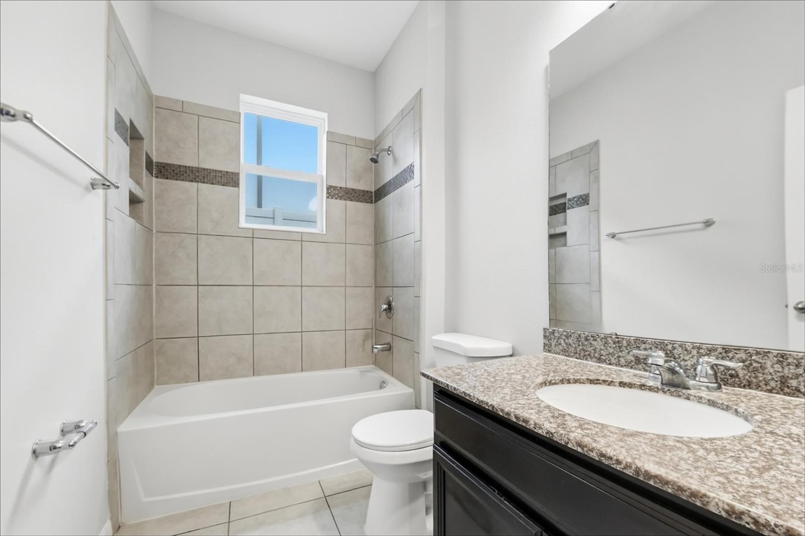 827 Daybreak Pl Property Photo 16