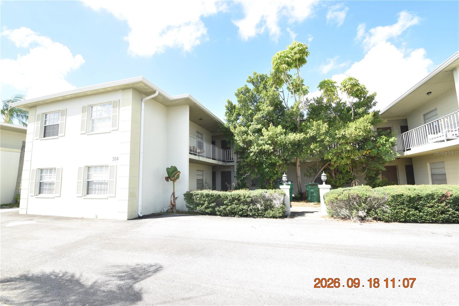 304 DANUBE AVE #8 Property Photo 1