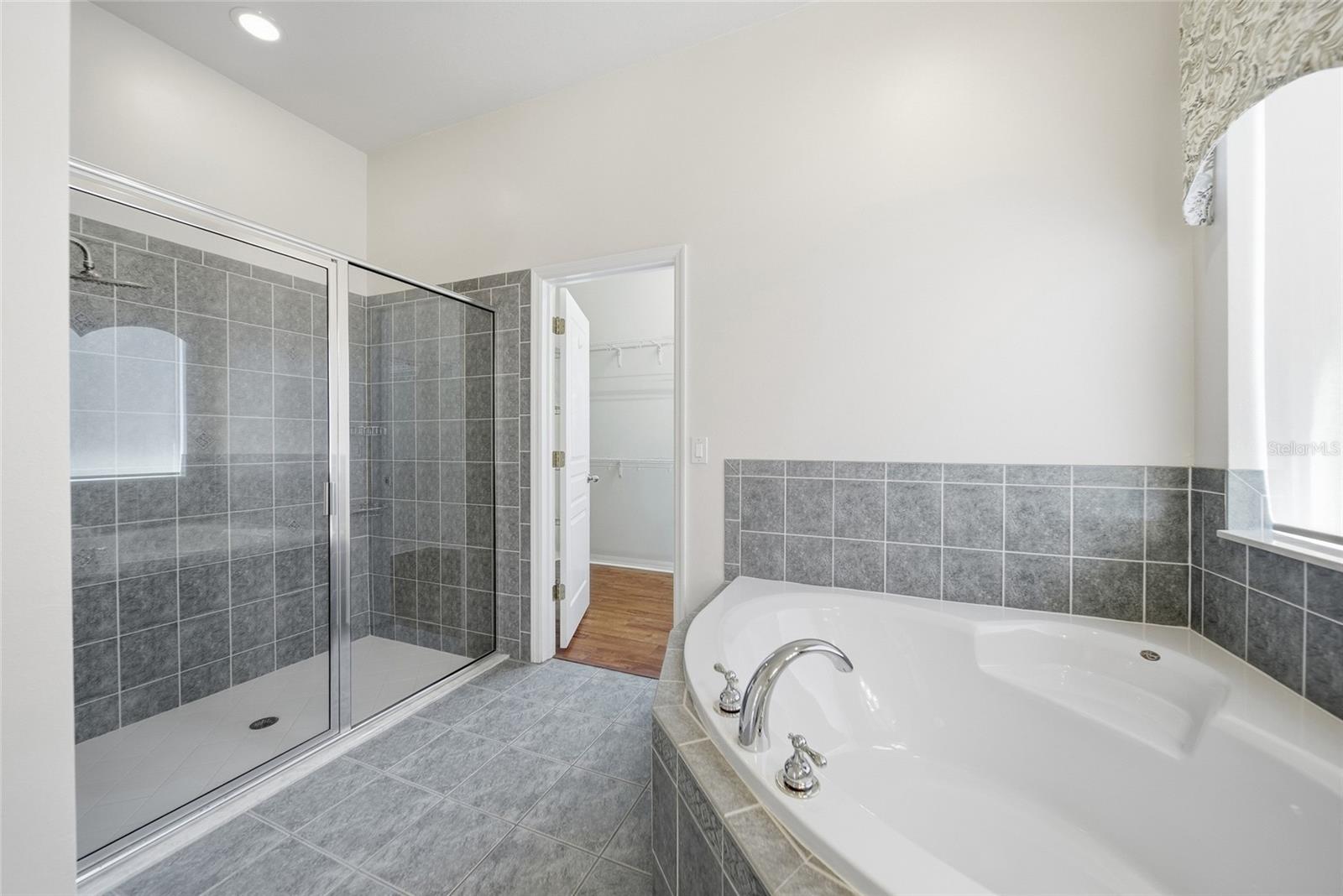 7137 Derwent Glen Cir Property Photo 12