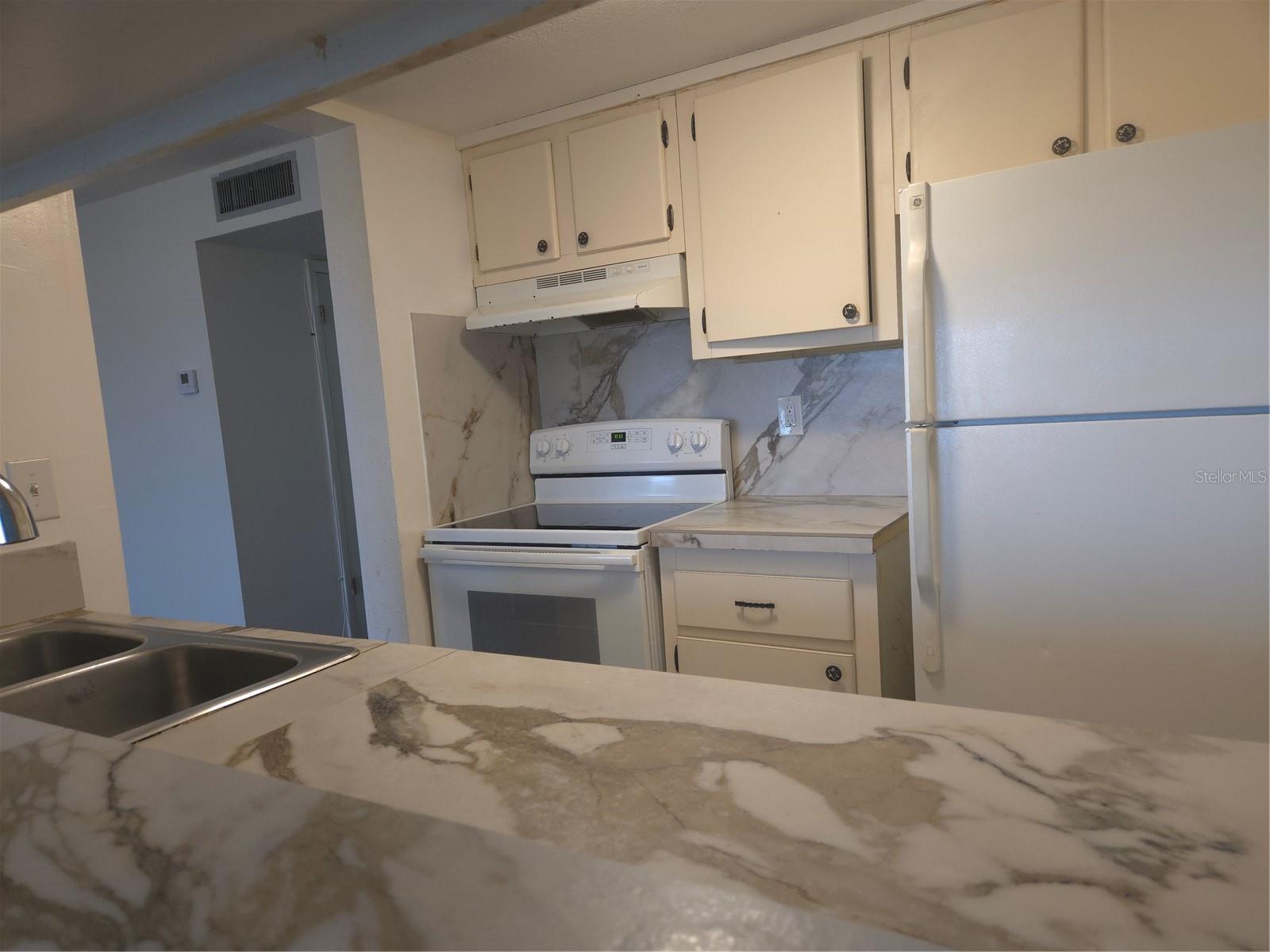2525 W Bay Dr #c44 Property Photo 7