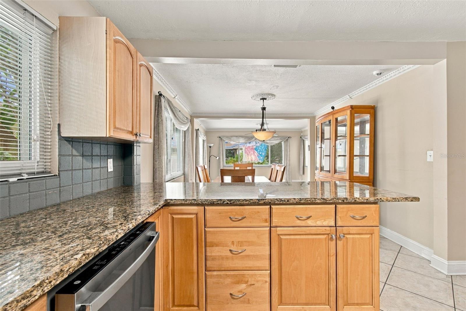 2908 W Arch St Property Photo 18
