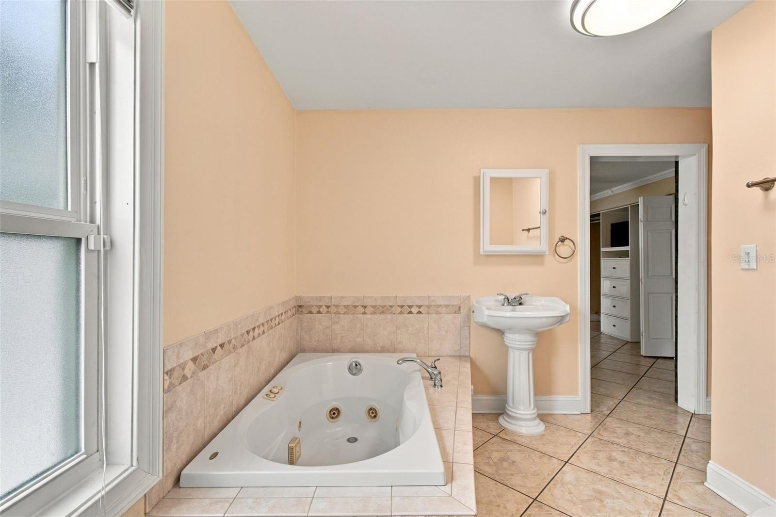 2908 W Arch St Property Photo 29