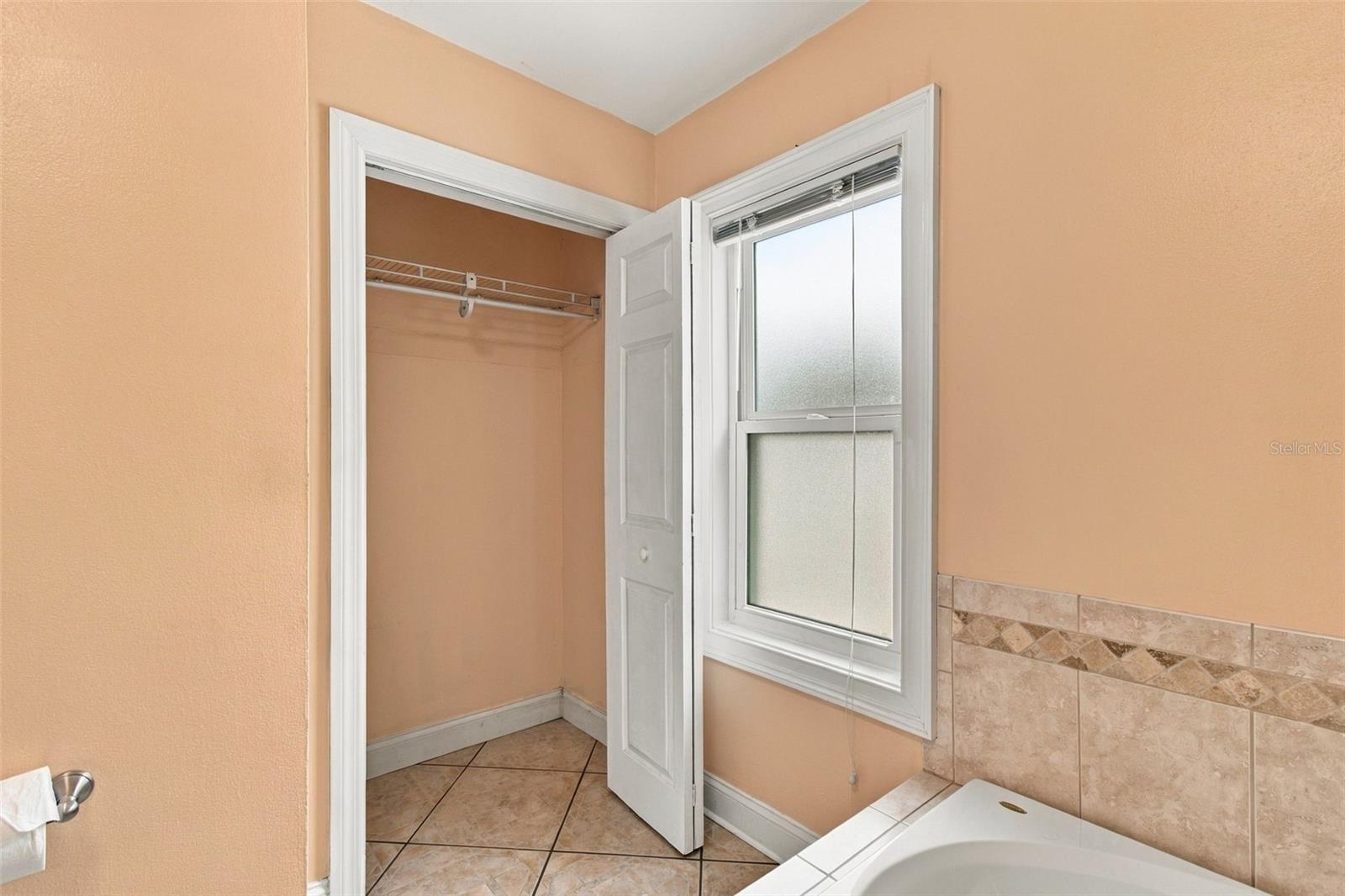 2908 W Arch St Property Photo 31