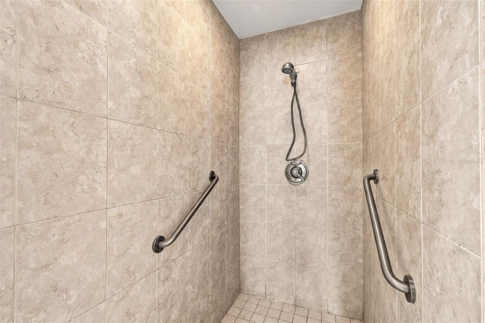 2908 W Arch St Property Photo 32