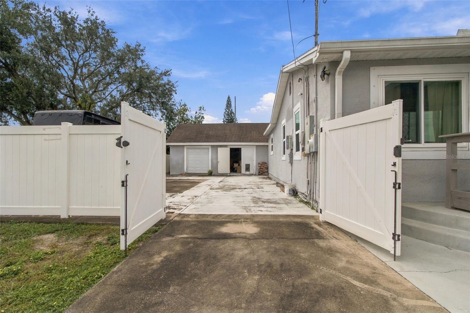 2908 W Arch St Property Photo 46