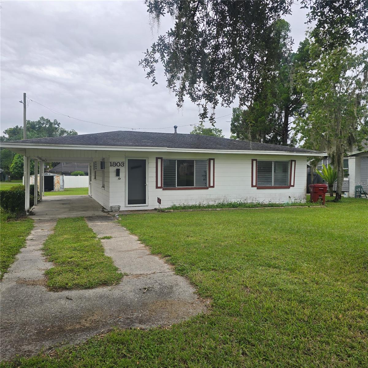 1803 W Granfield Ave Property Photo 1