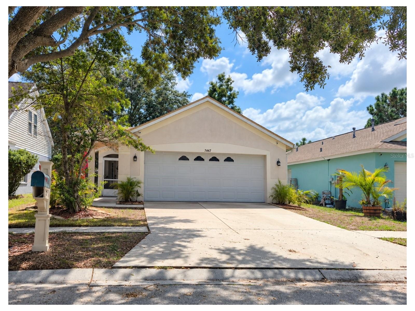 7442 OXFORD GARDEN CIR Property Photo 1
