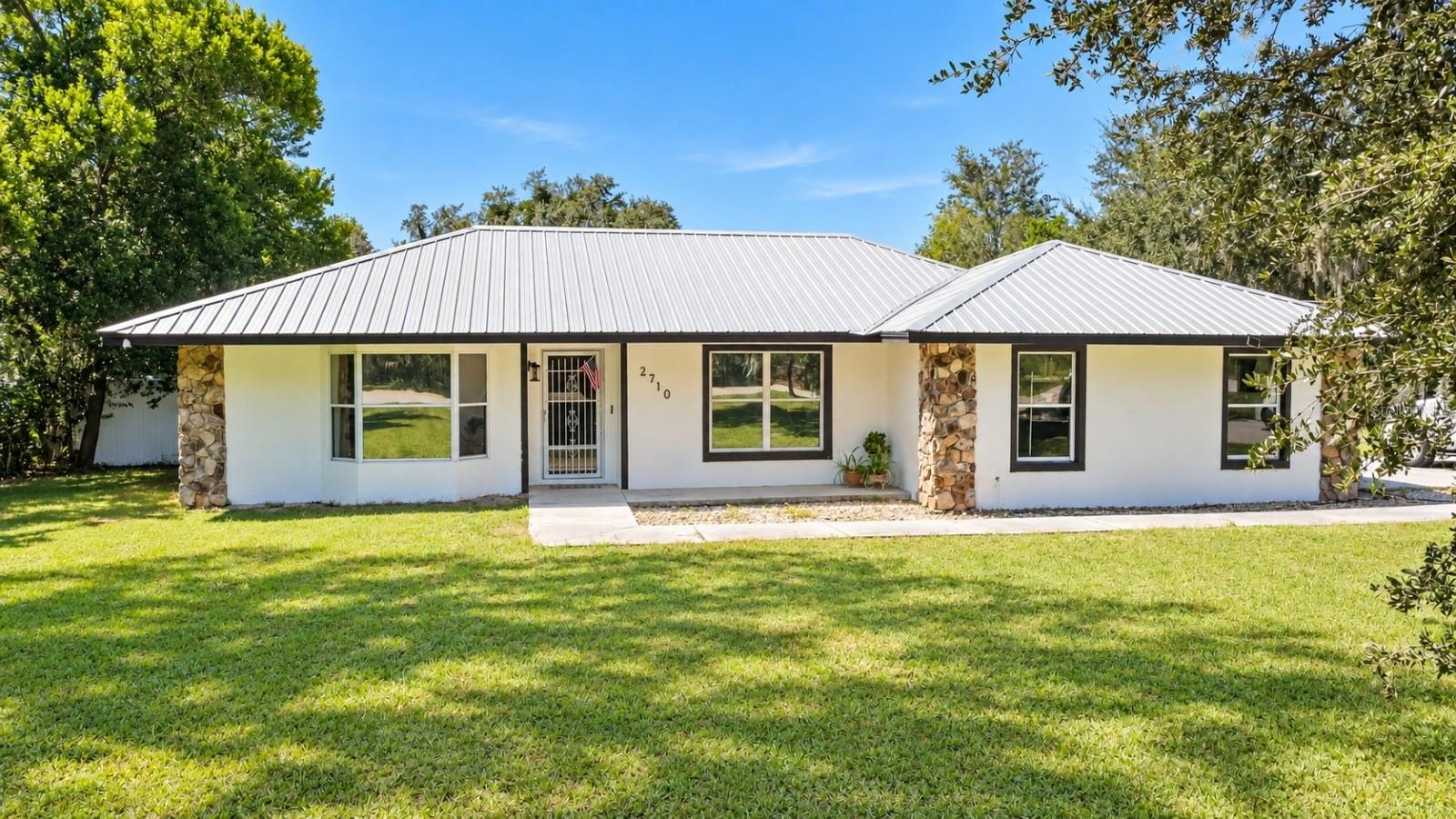2710 Willow Oak Rd Property Photo 1