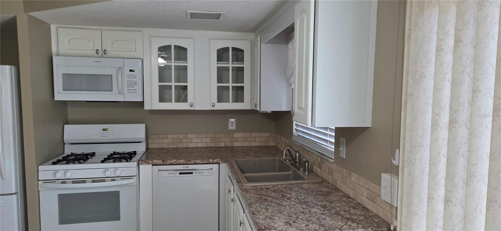 7800 38th Ter N Property Photo 10