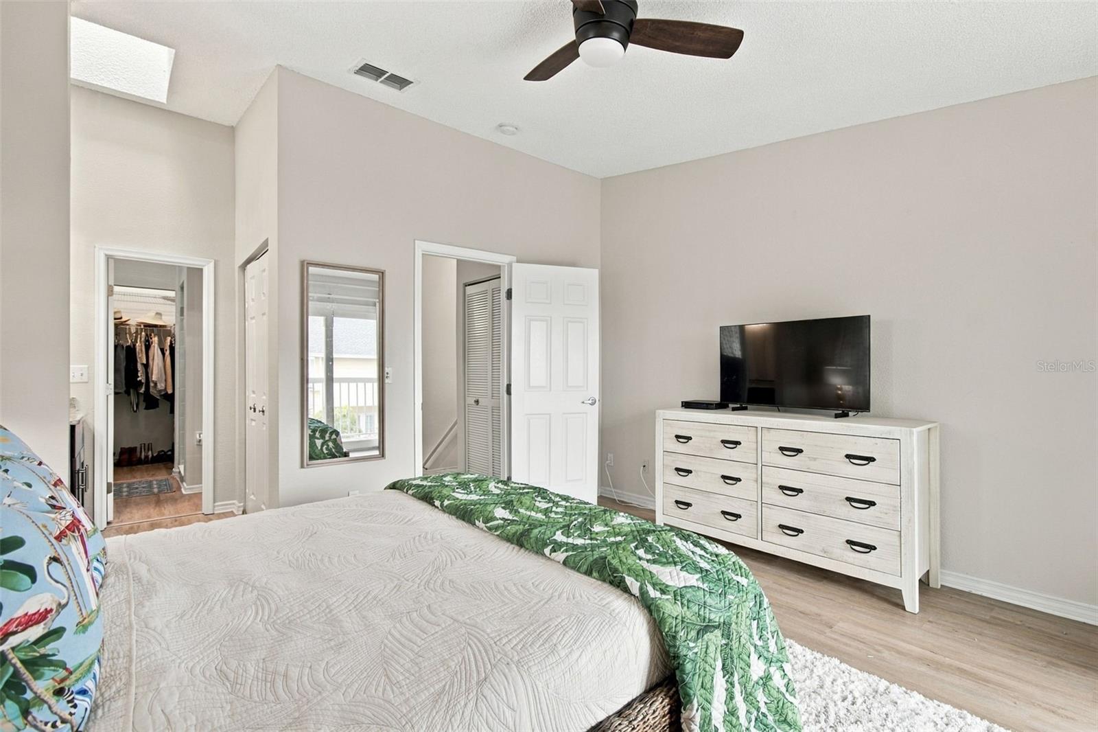 405 Madeira Cir Property Photo 33