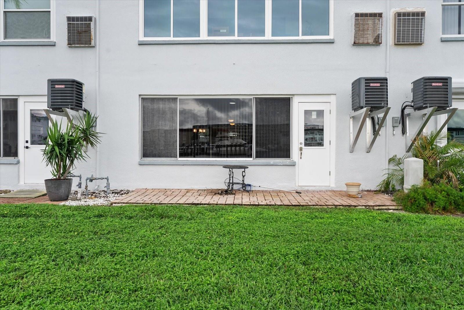 5925 Shore Blvd S #105 Property Photo 5