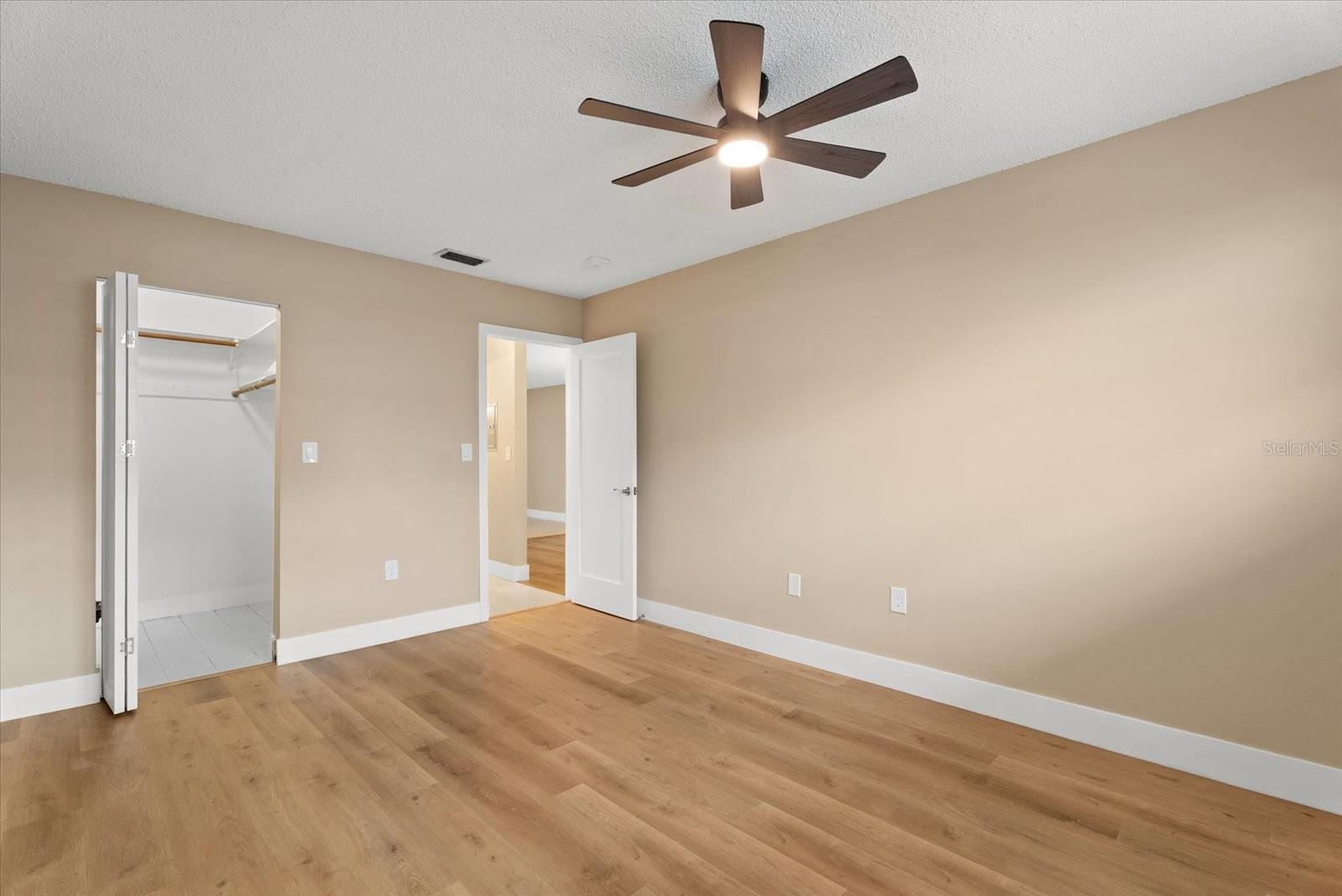 5925 Shore Blvd S #105 Property Photo 10