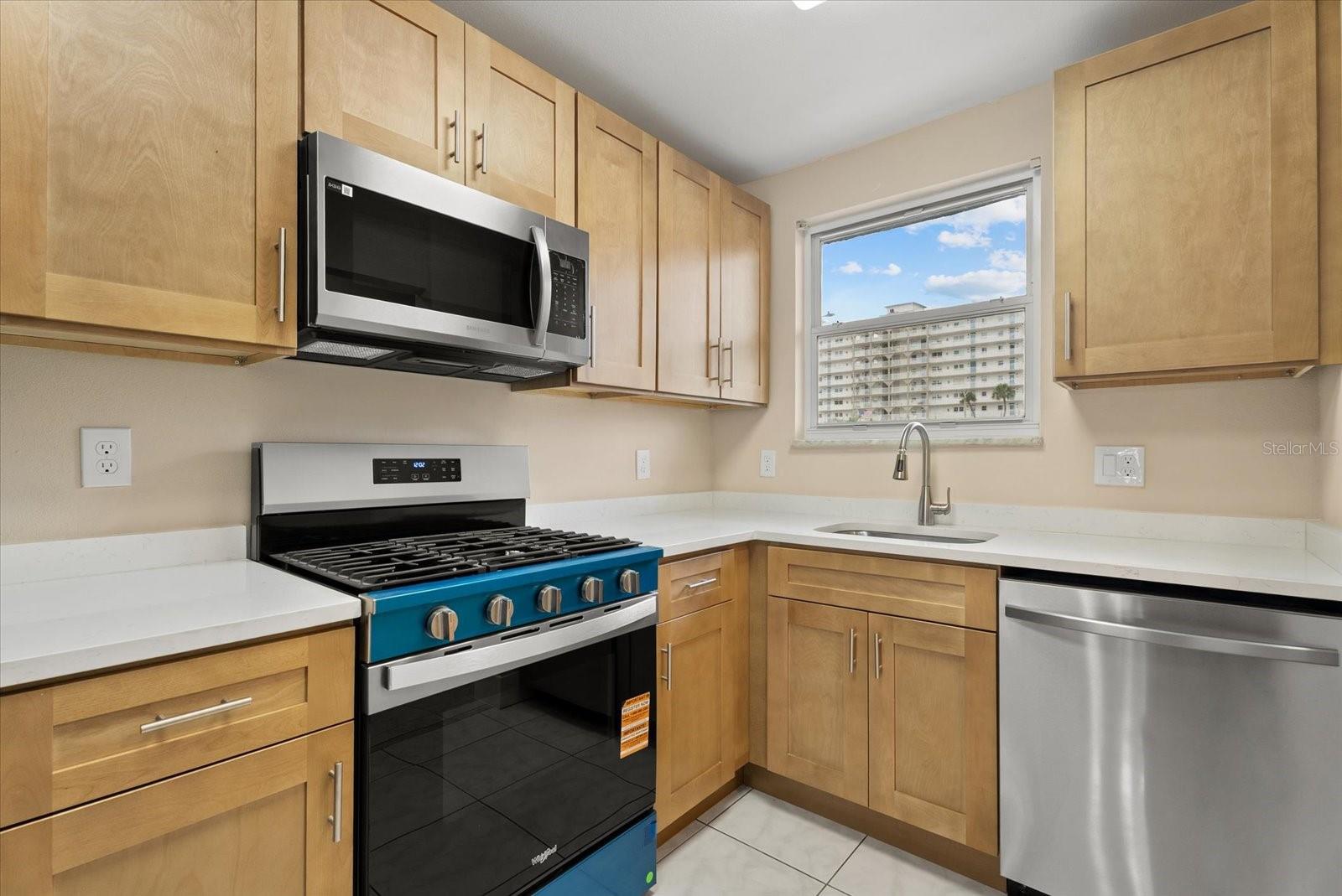 5925 Shore Blvd S #105 Property Photo 18