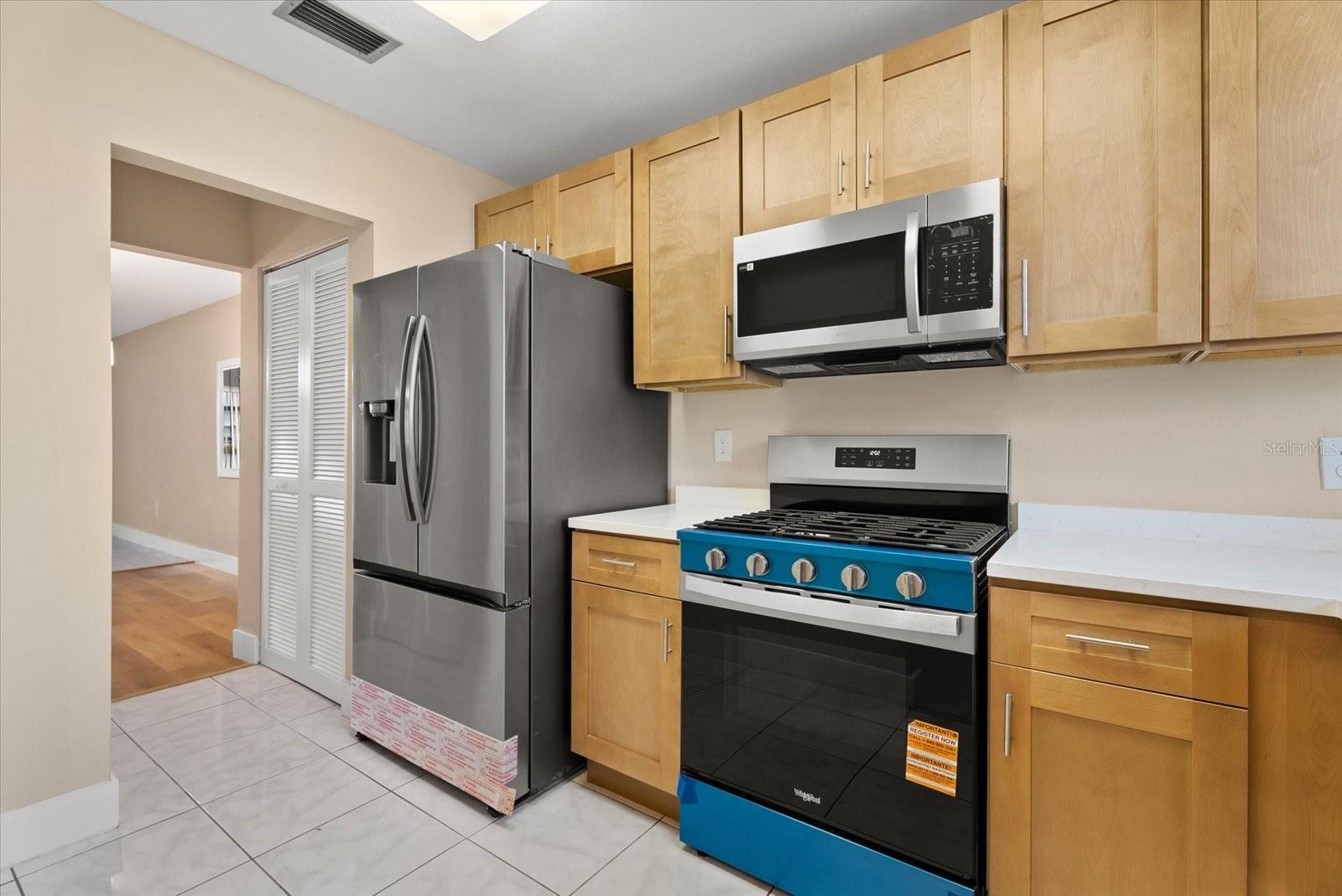 5925 Shore Blvd S #105 Property Photo 19