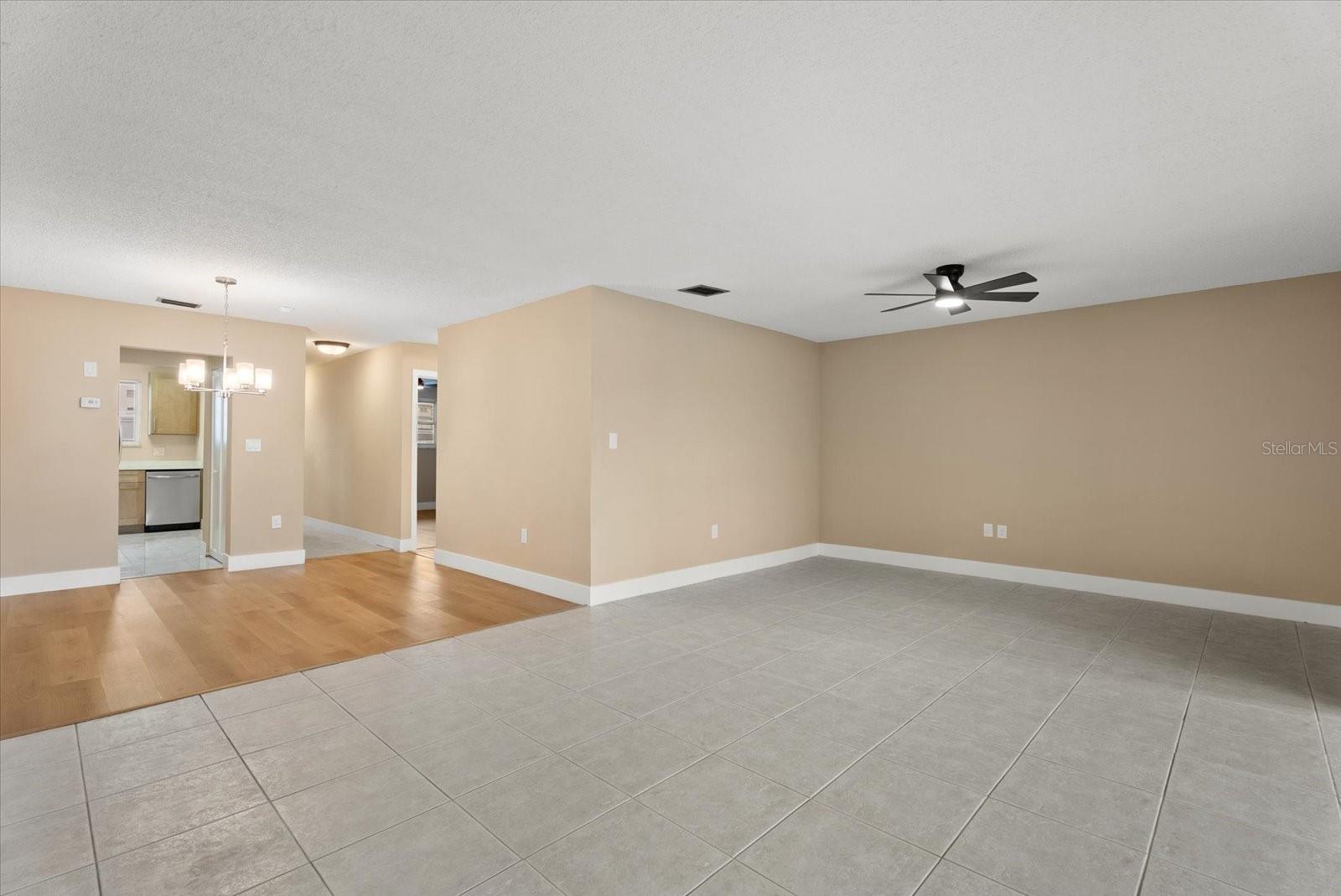 5925 Shore Blvd S #105 Property Photo 23