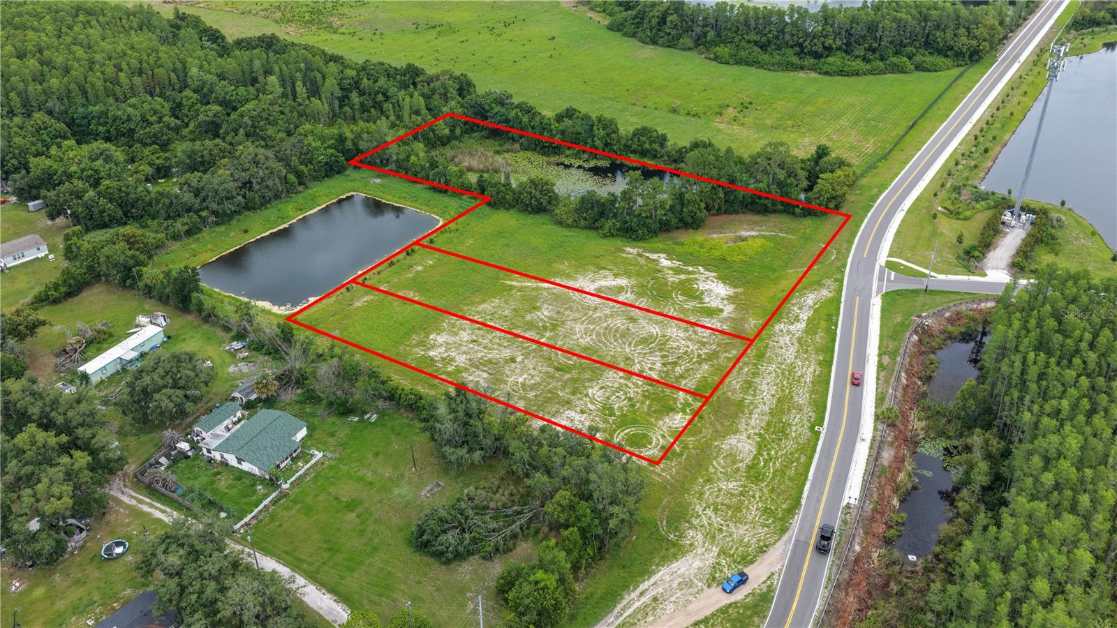 Causeway Blvd Property Photo 1