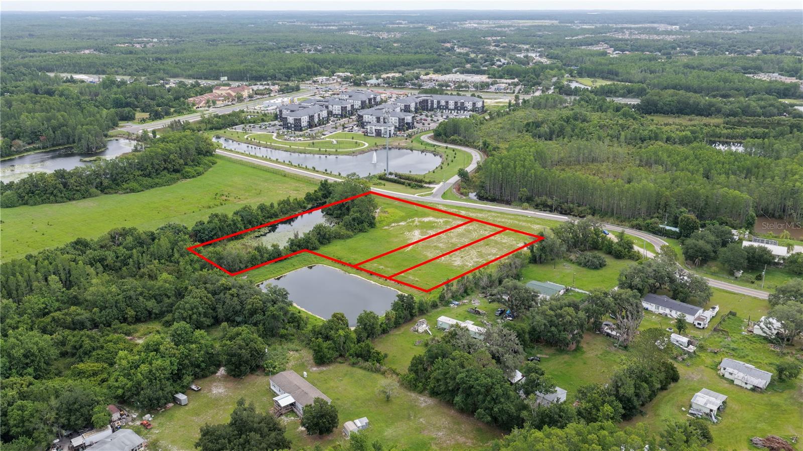 Causeway Blvd Property Photo 3