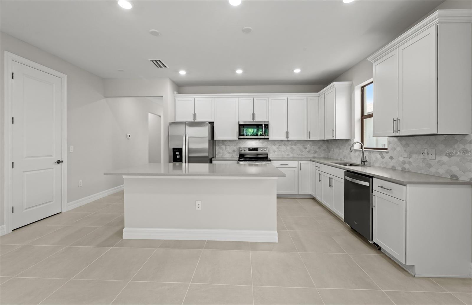 2633 Gabel Oak Dr Property Photo 2