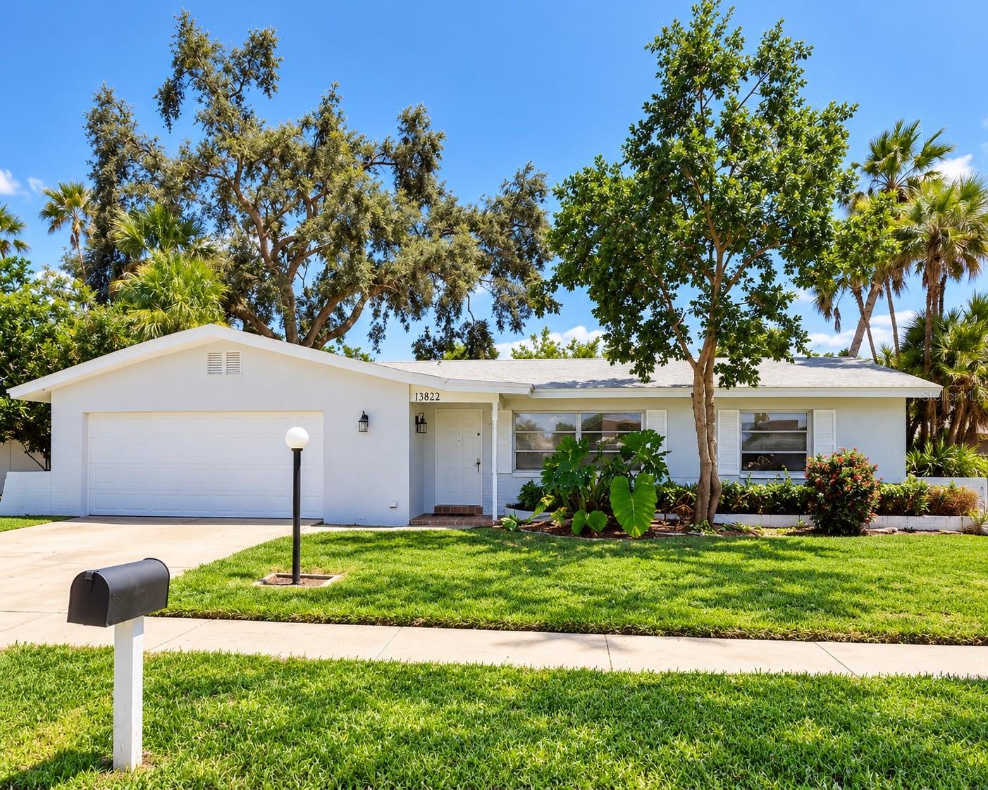 13822 BREWSTER DR Property Photo 1