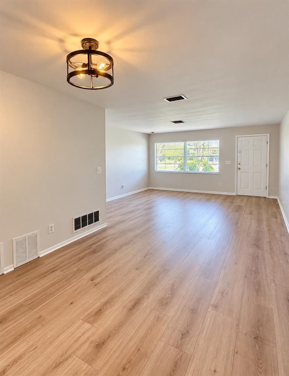 13822 Brewster Dr Property Photo 2