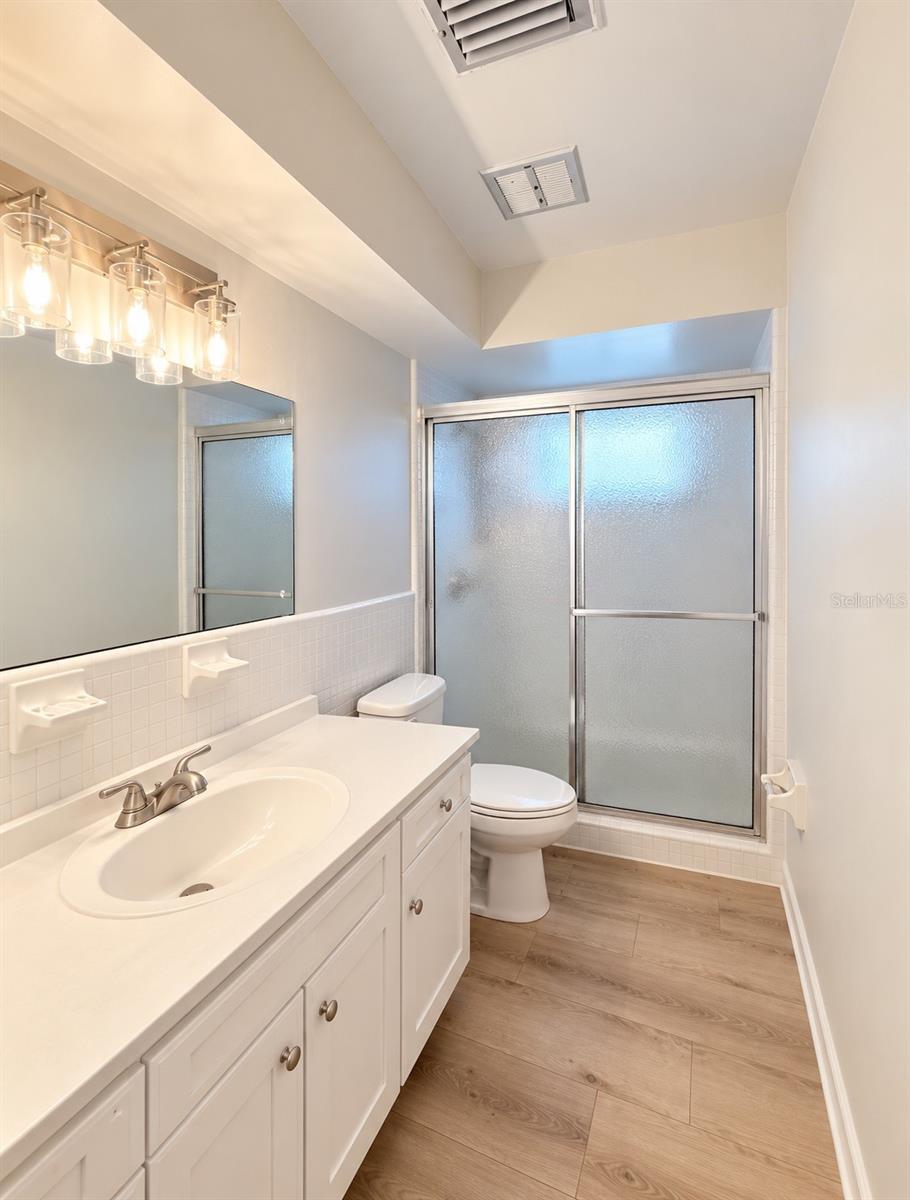 13822 Brewster Dr Property Photo 10