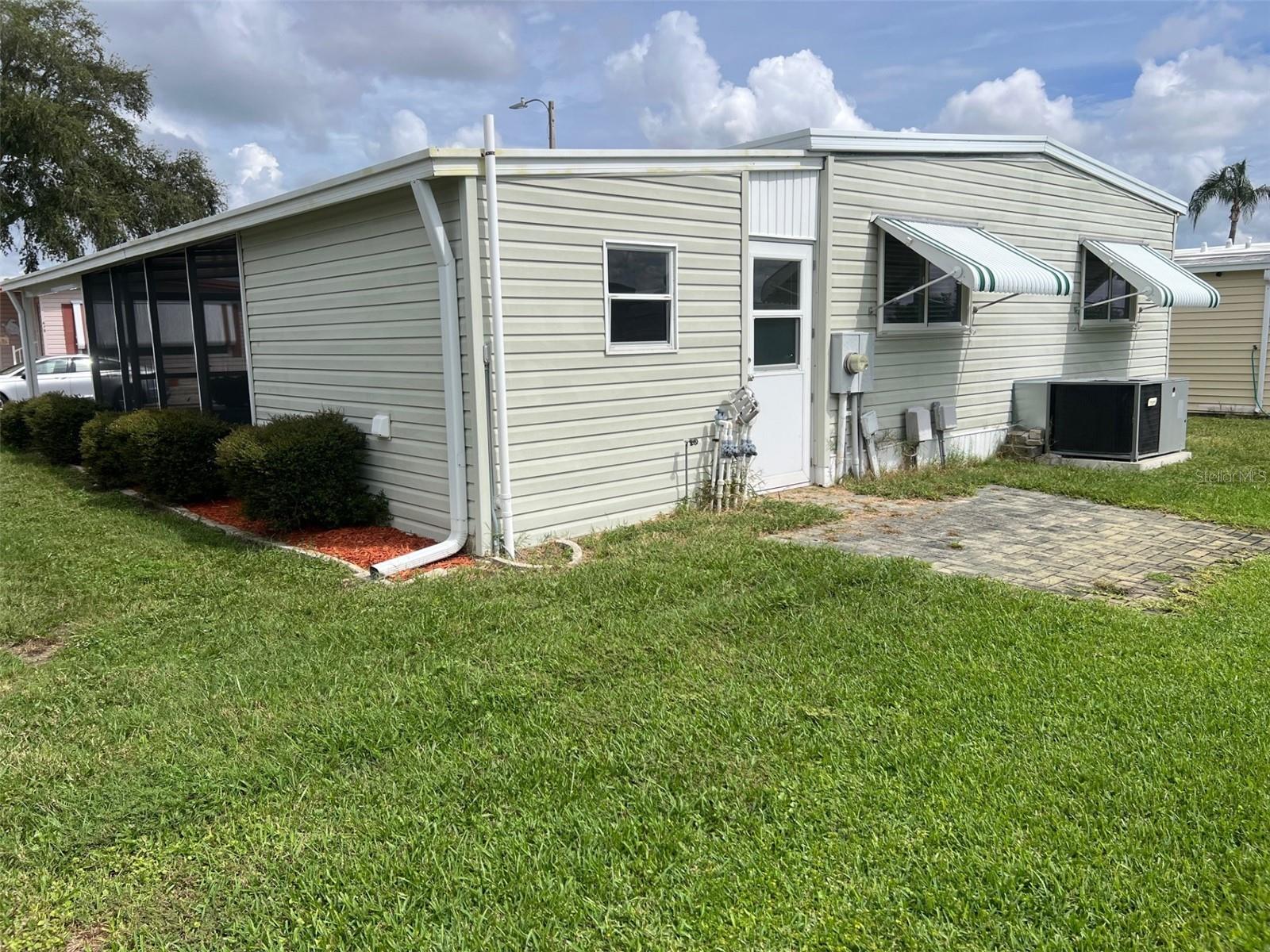 529 Needle Palm St Property Photo 4