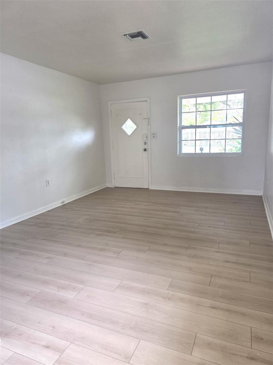2103 N Harold Ave Property Photo 3