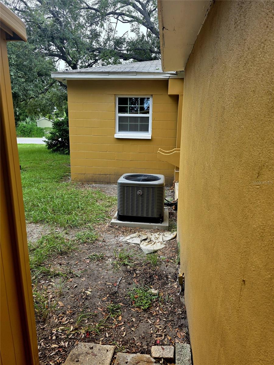 2103 N Harold Ave Property Photo 24