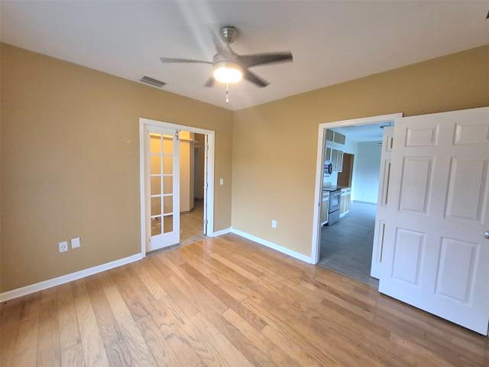 902 Greenbelt Cir Property Photo 4