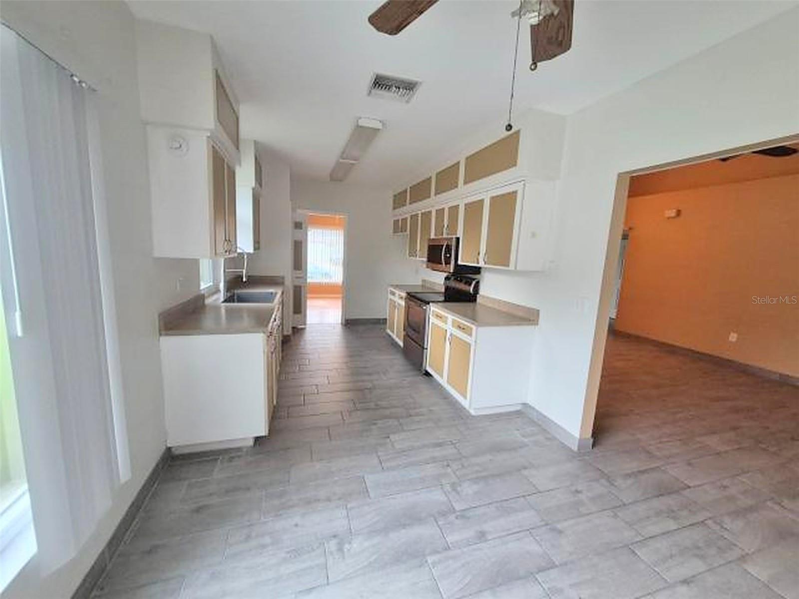 902 Greenbelt Cir Property Photo 7