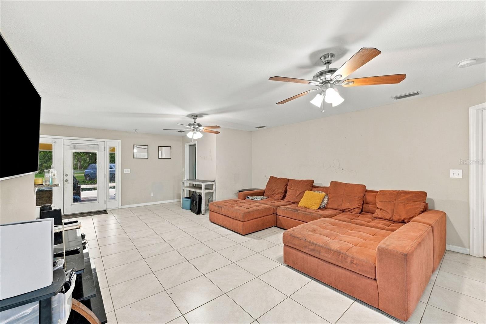 7405 Miracle Ln Property Photo 8