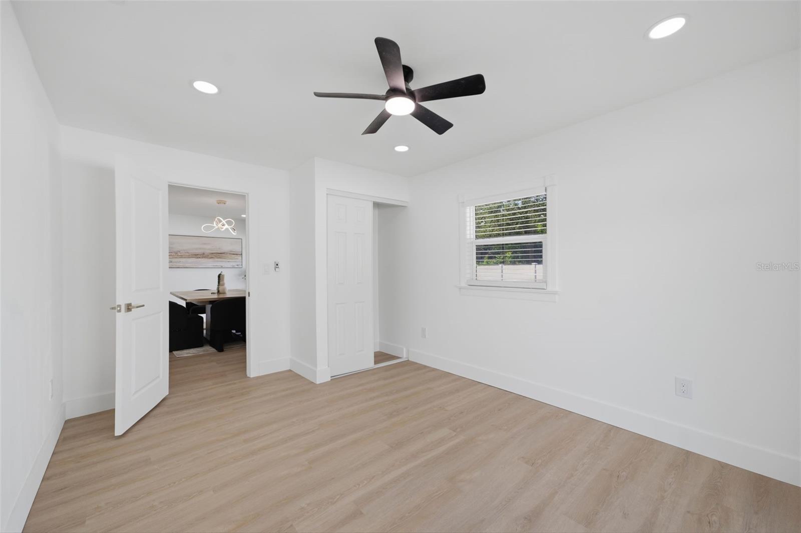 1300 S Hillcrest Ave Property Photo 36