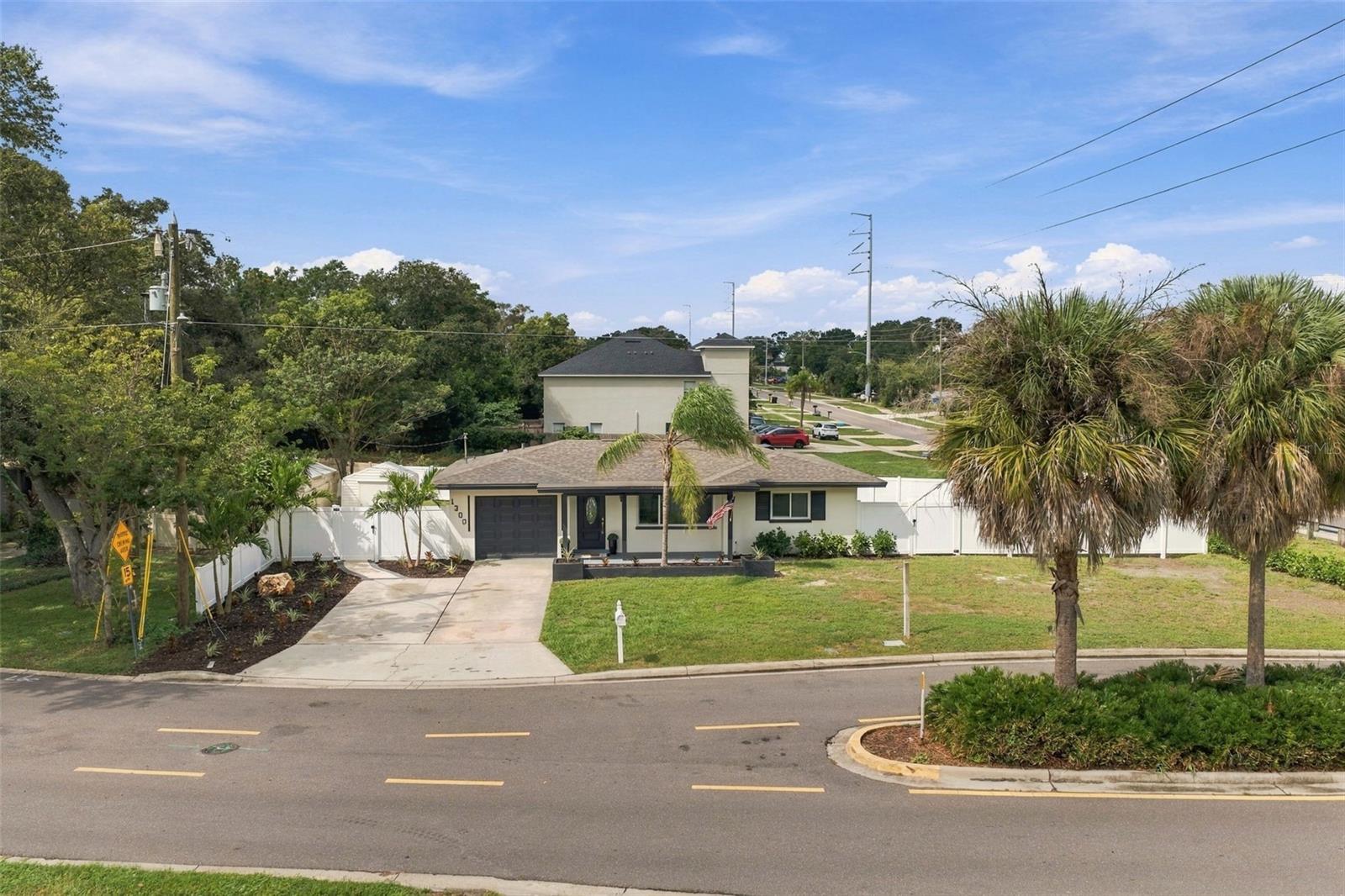 1300 S Hillcrest Ave Property Photo 44