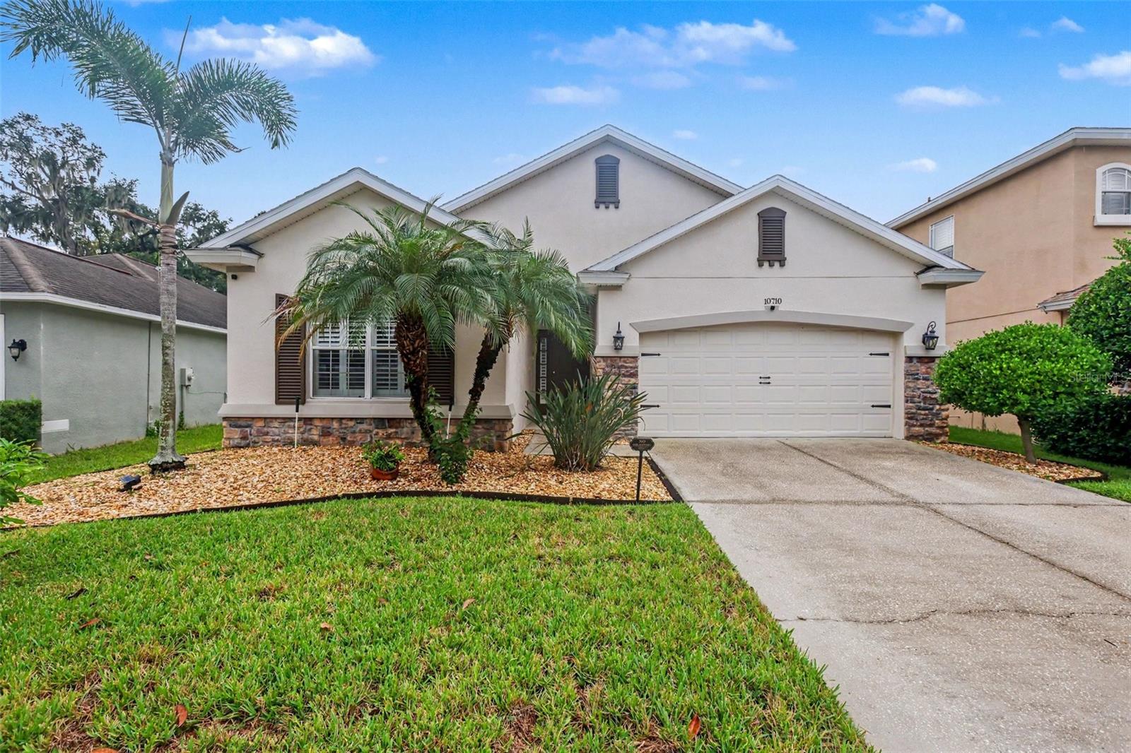 10710 Shady Preserve Dr Property Photo 1